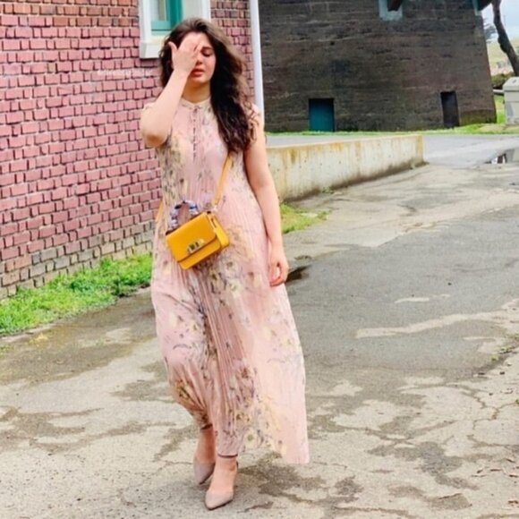 NEW H&M Conscious All Season Stunning Long Pleated Dress Size 2 - Picture 7 of 12